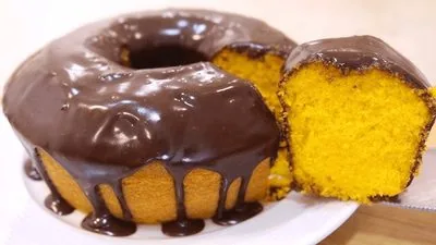 Bolo de cenoura feito pela Ana M.